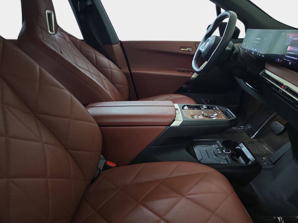 Certified 2023 BMW iX xDrive50 w/ Premium Package image 10