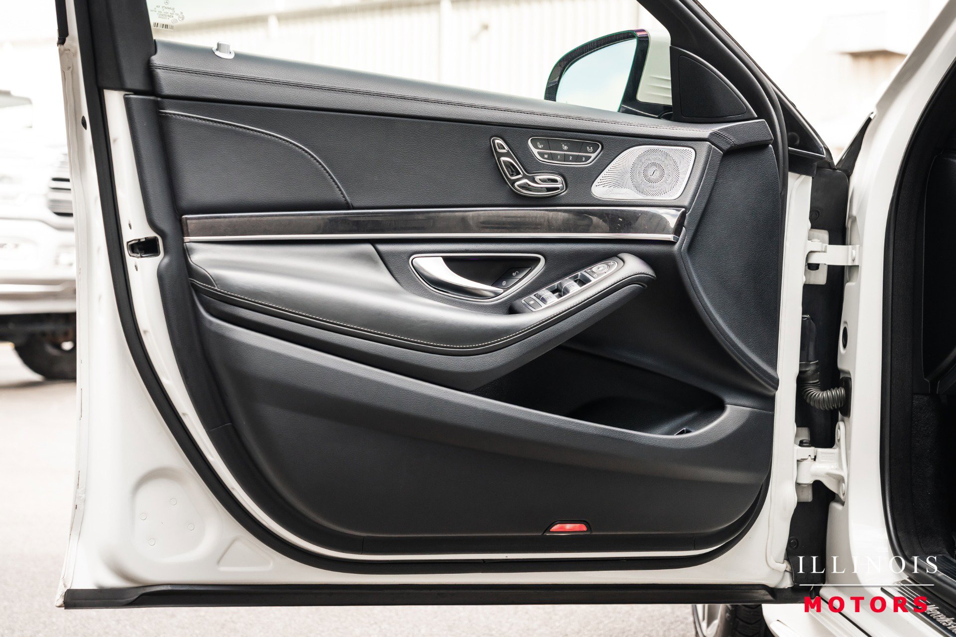 Used 2019 Mercedes-Benz S 560 4MATIC Sedan image 18