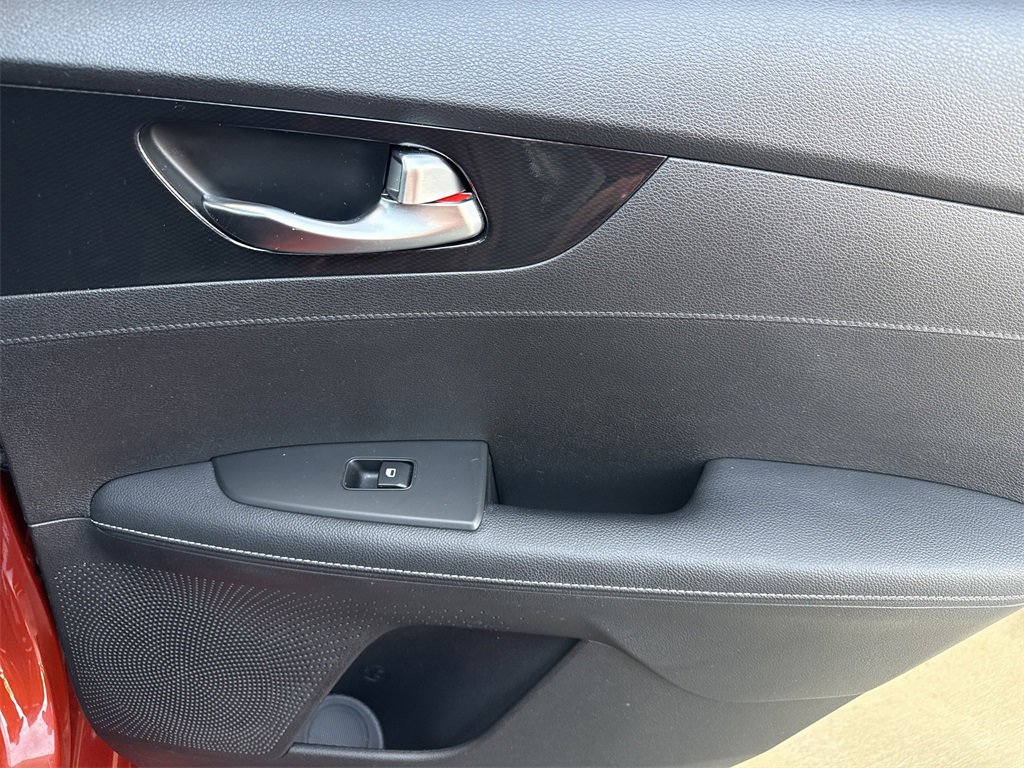 Used 2022 Kia Forte GT-Line image 32