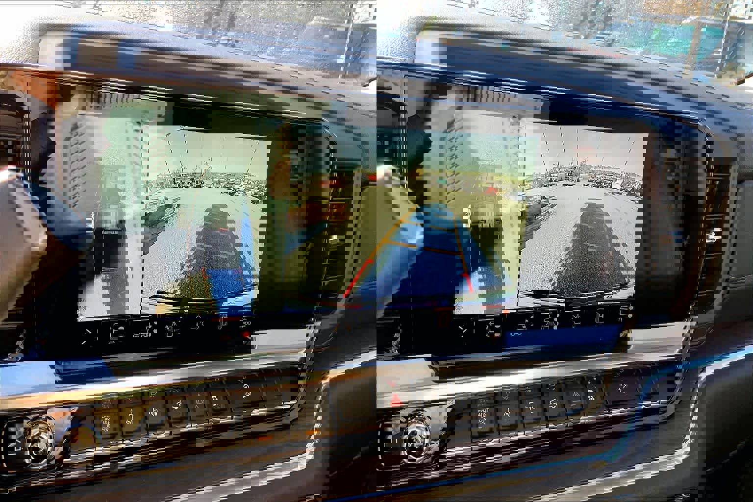 Used 2024 GMC Sierra 2500 SLT w/ SLT Premium Package image 29