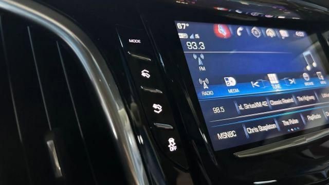 Used 2019 Cadillac Escalade Premium Luxury image 44