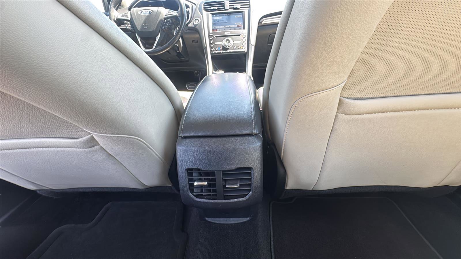 Used 2018 Ford Fusion Titanium AWD/4WD image 25