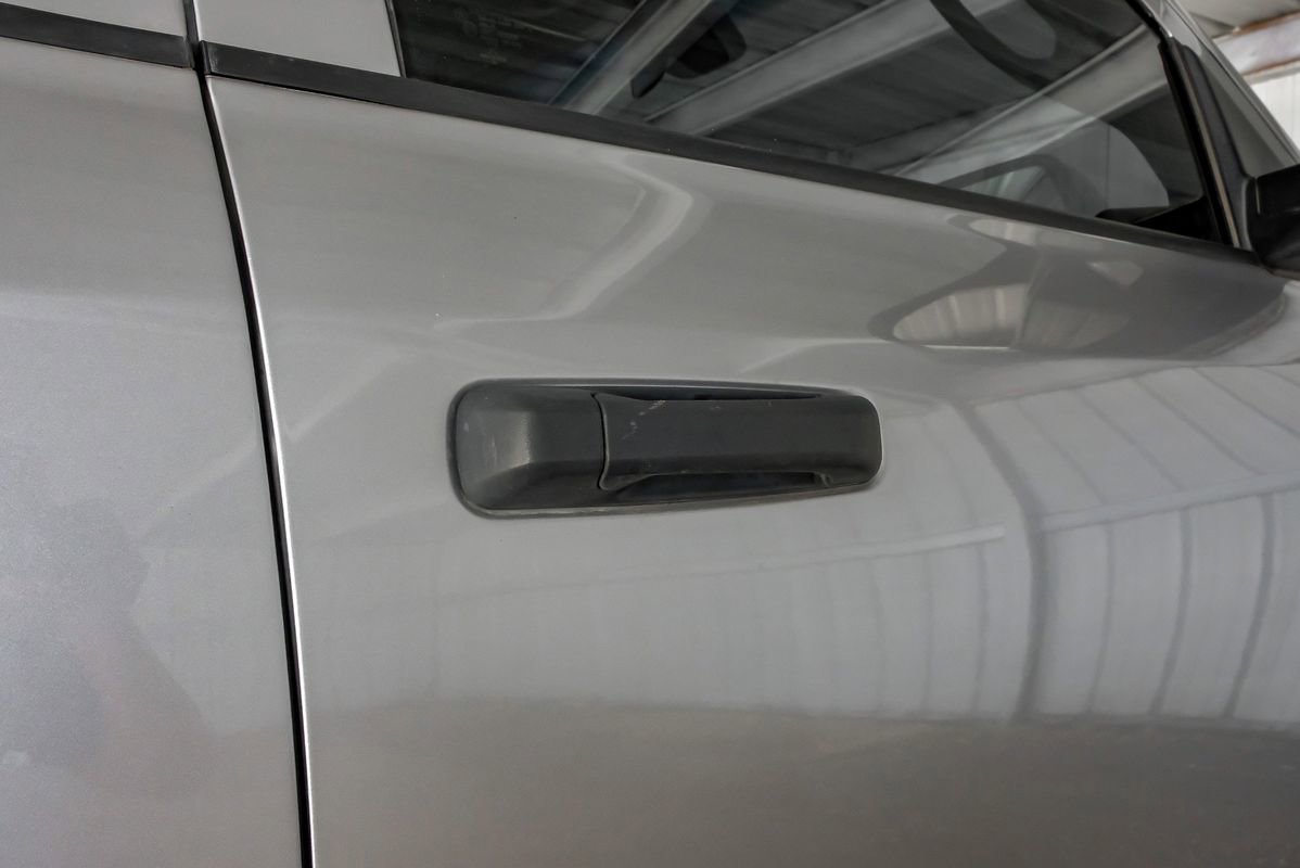 Used 2021 RAM 1500 Tradesman w/ Chrome Plus Package RWD image 40