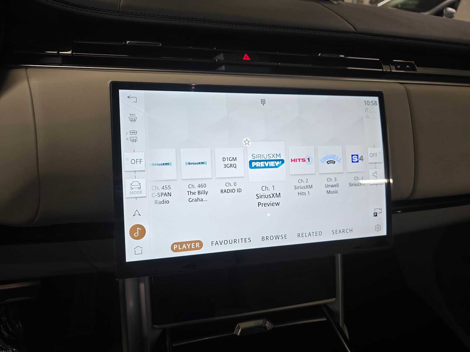 New 2026 Land Rover Range Rover SE image 28