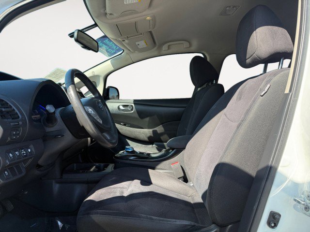 Used 2016 Nissan Leaf SV FWD image 9