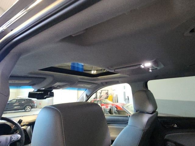 Used 2018 Chevrolet Tahoe LT w/ LT Signature Package AWD/4WD image 15