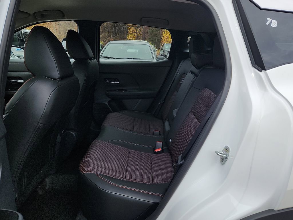 New 2026 Nissan Kicks SR w/ Cold Weather Package AWD/4WD image 5