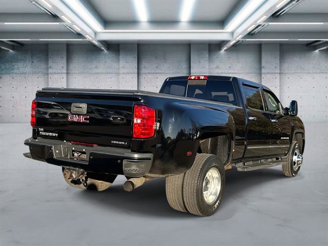 Used 2015 GMC Sierra 3500 Denali image 4