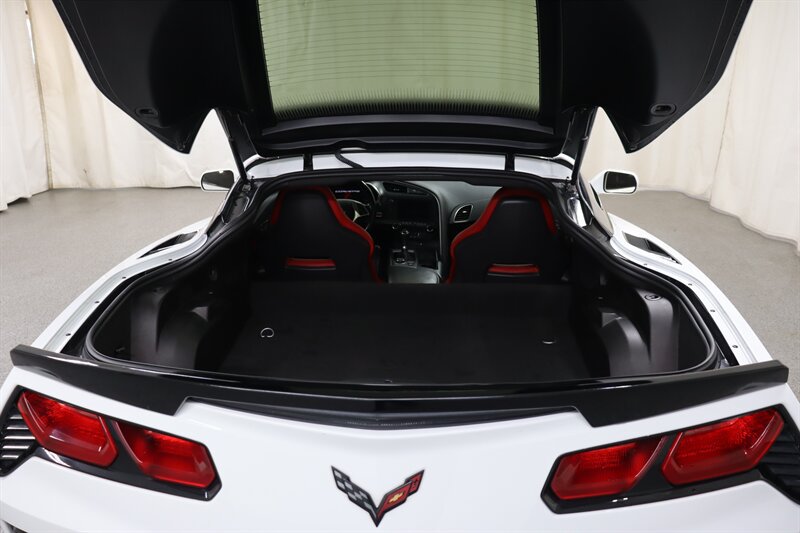 Used 2019 Chevrolet Corvette Stingray Coupe w/ Carbon Flash Badge Package RWD image 24