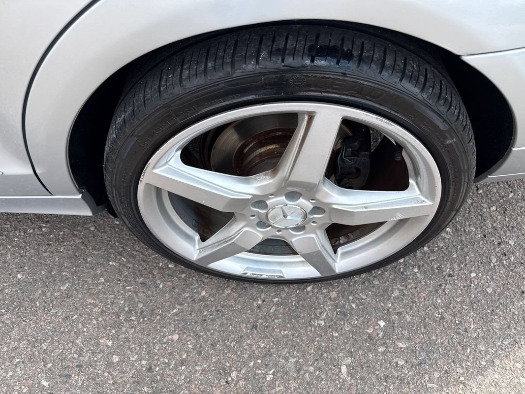 Used 2009 Mercedes-Benz C 300 Sedan image 9