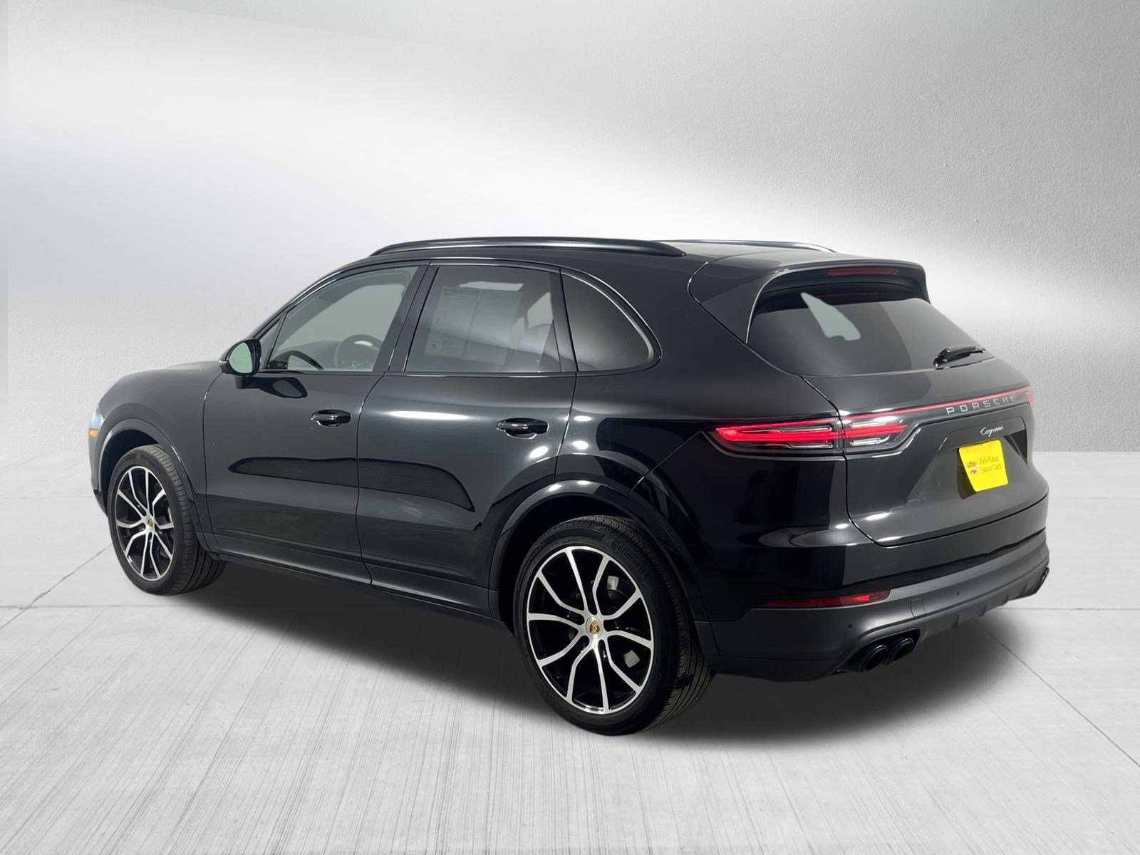 Used 2023 Porsche Cayenne Platinum Edition image 5
