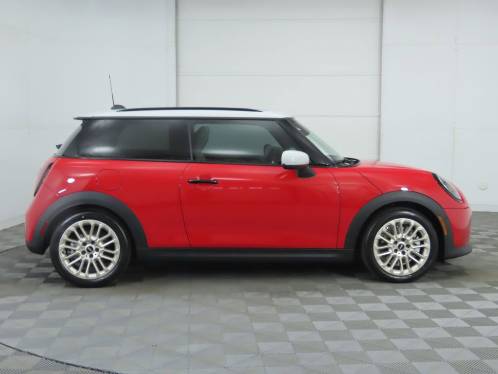 Used 2026 MINI Cooper 2-Door Hardtop FWD image 5