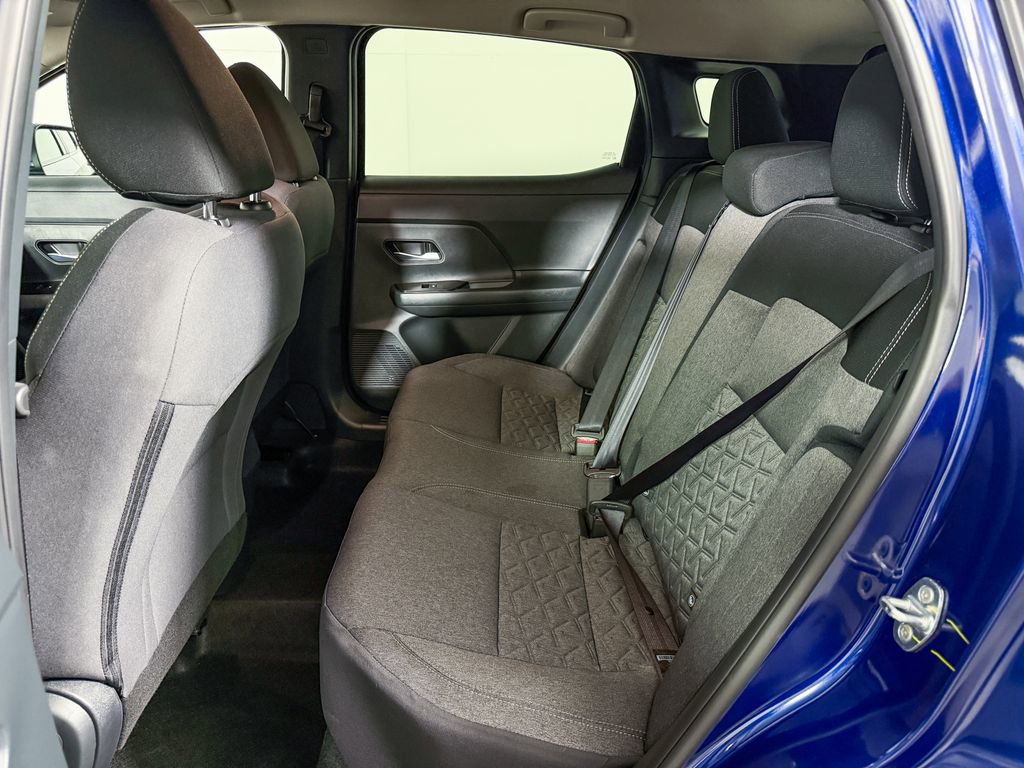 Certified 2025 Nissan Kicks SV AWD/4WD image 30