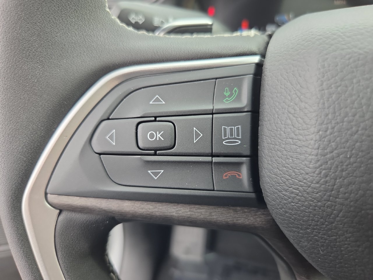 New 2026 Jeep Grand Cherokee Altitude AWD/4WD image 31
