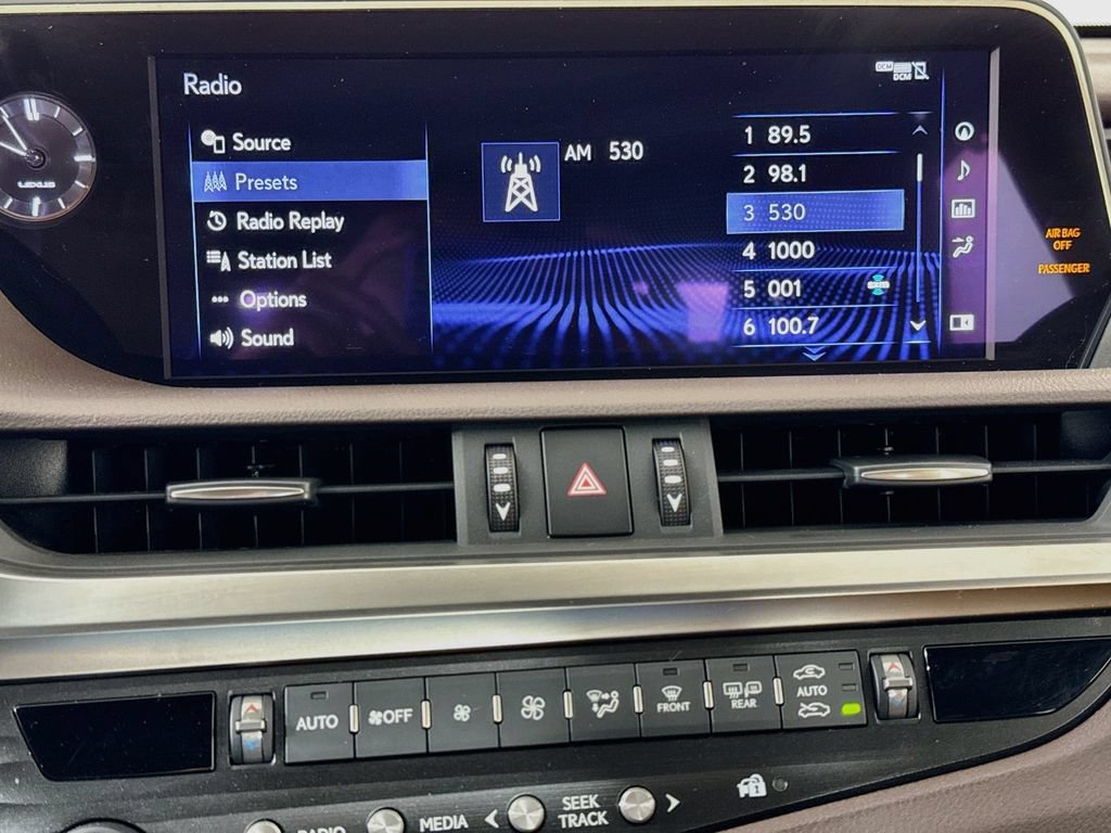 Used 2019 Lexus ES 350 Ultra Luxury w/ Accessory Package 2 FWD image 15