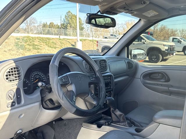 Used 2002 Chevrolet TrailBlazer LT w/ LT Leather Plus Pkg image 10