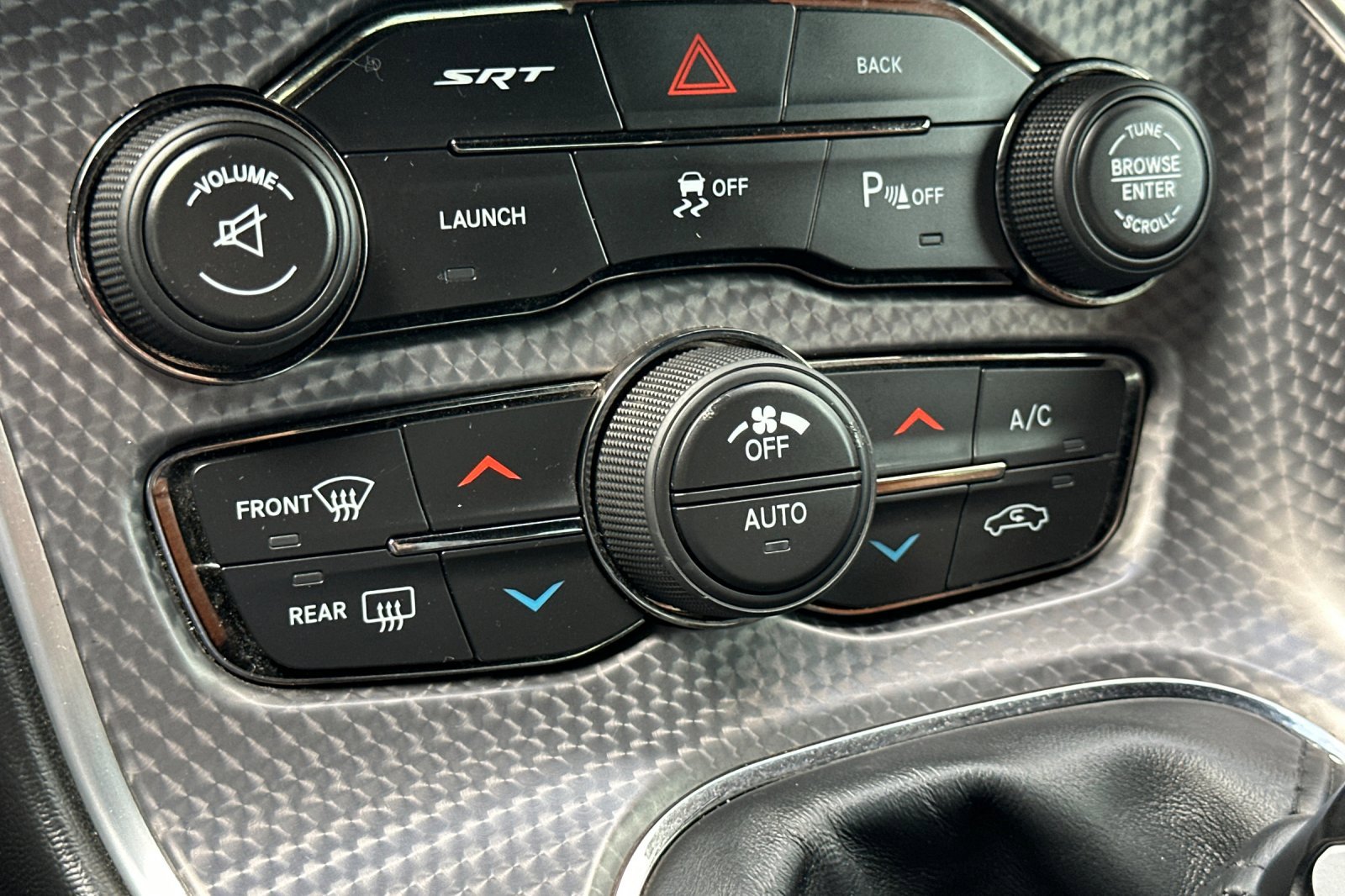 Used 2015 Dodge Challenger SRT Hellcat image 31