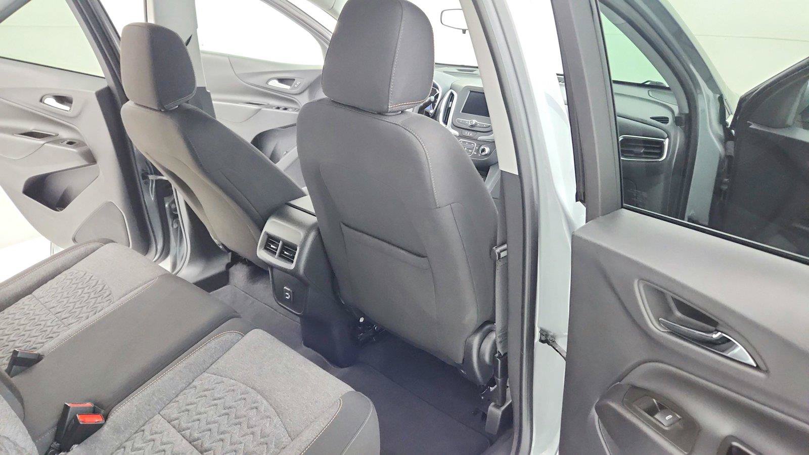 Used 2024 Chevrolet Equinox LT FWD image 25