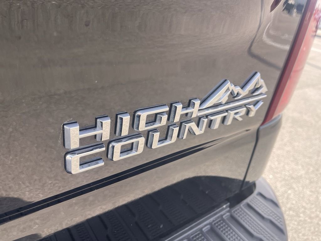 Used 2024 Chevrolet Silverado 1500 High Country w/ High Country Premium Package image 13