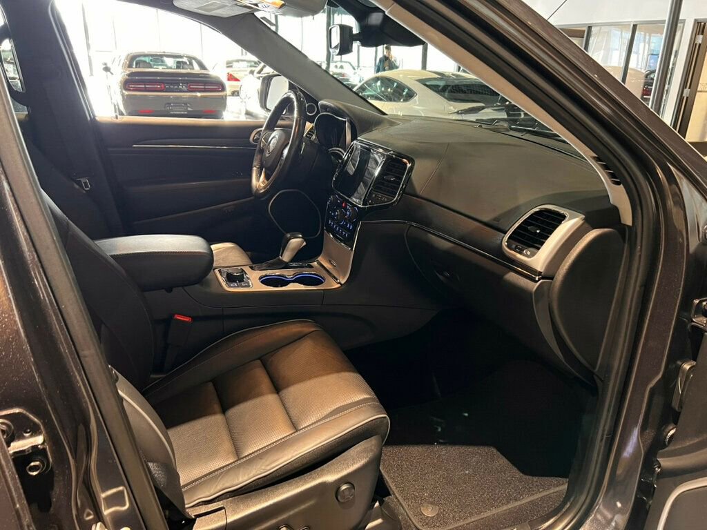 Used 2021 Jeep Grand Cherokee Summit w/ Platinum Series Group image 31
