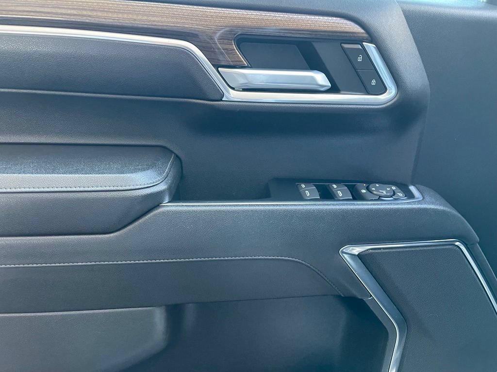 Used 2023 Chevrolet Silverado 1500 LT Trail Boss AWD/4WD image 6