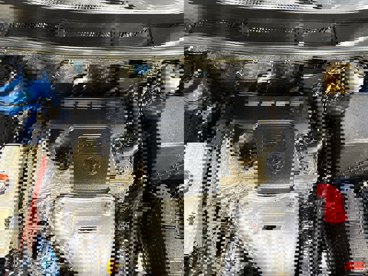 Used 2016 Toyota RAV4 SE image 25