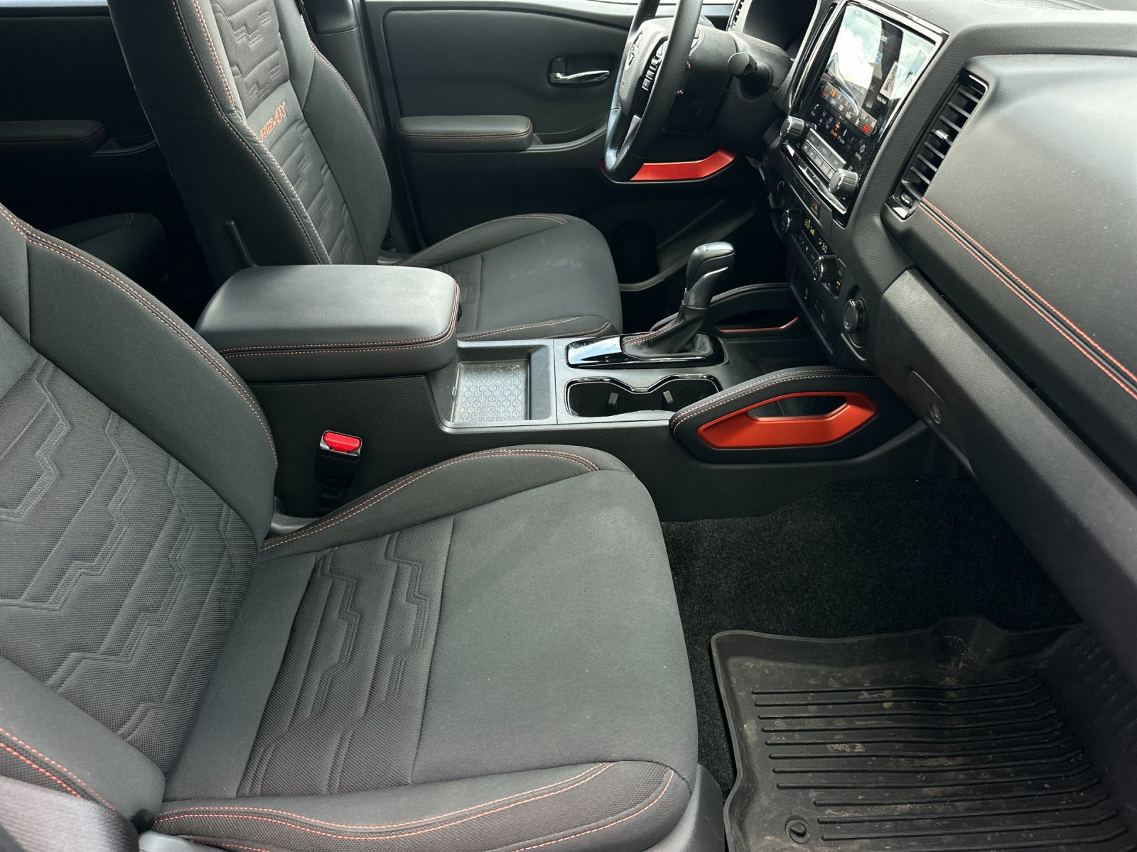 Used 2024 Nissan Frontier PRO-4X w/ Technology Package AWD/4WD image 15
