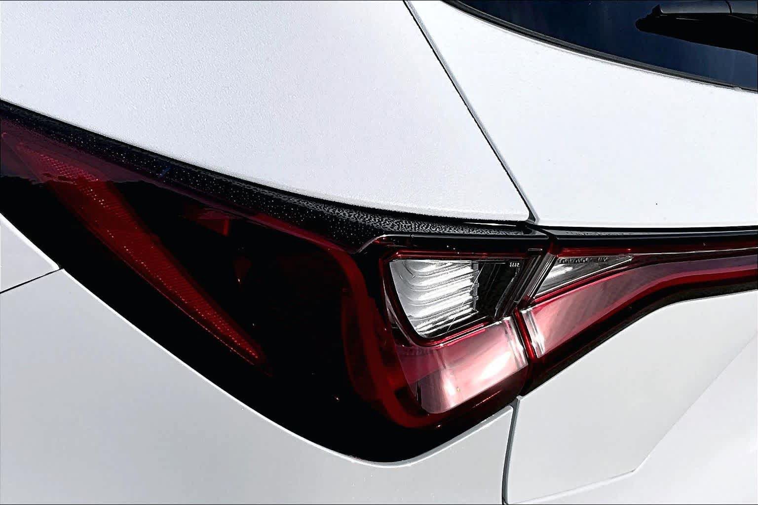 Certified 2026 Acura MDX w/ Technology Package FWD image 14