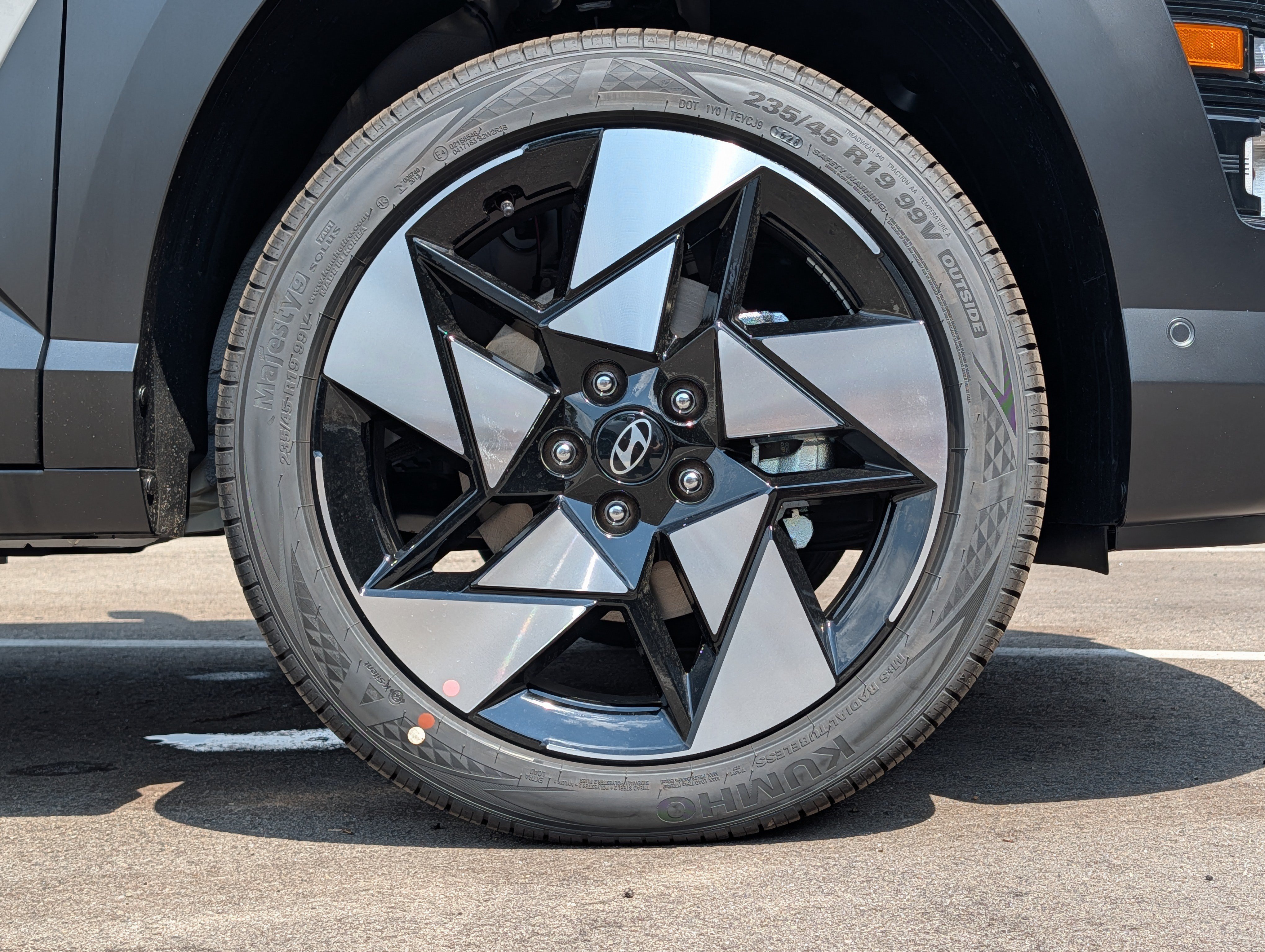 New 2026 Hyundai Kona Limited AWD/4WD image 5