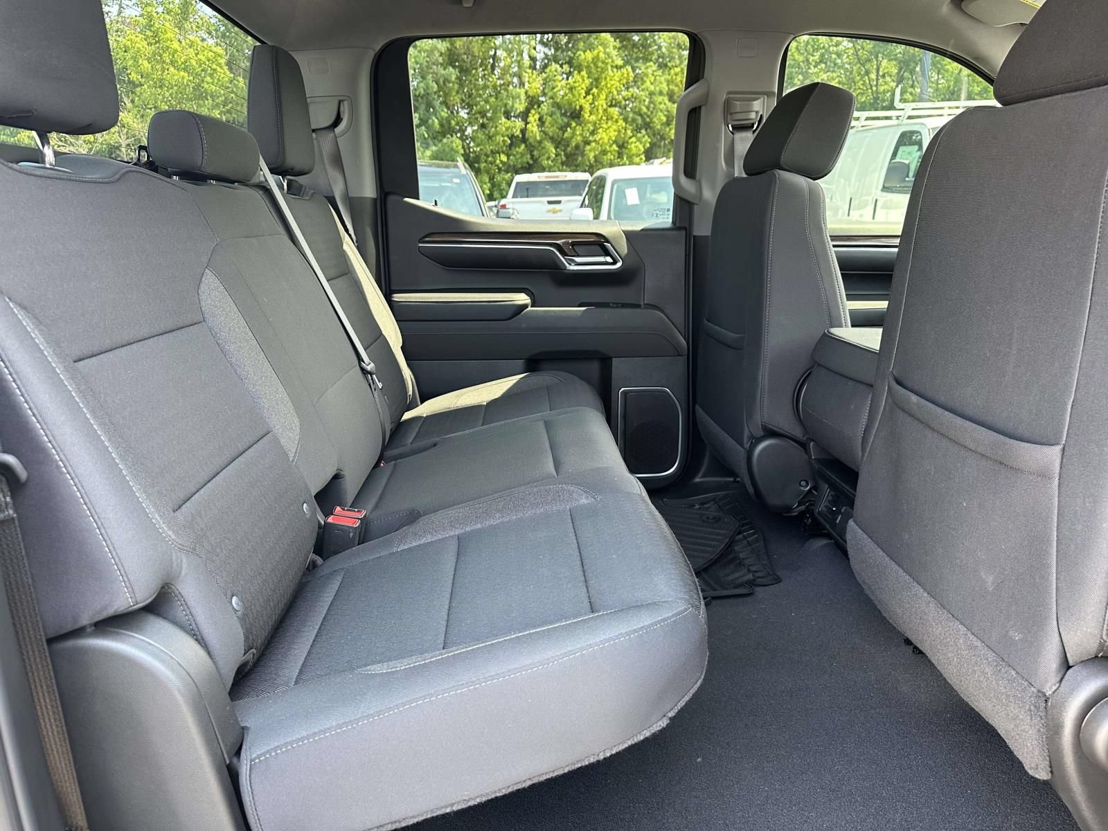 Used 2024 Chevrolet Silverado 1500 LT AWD/4WD image 25
