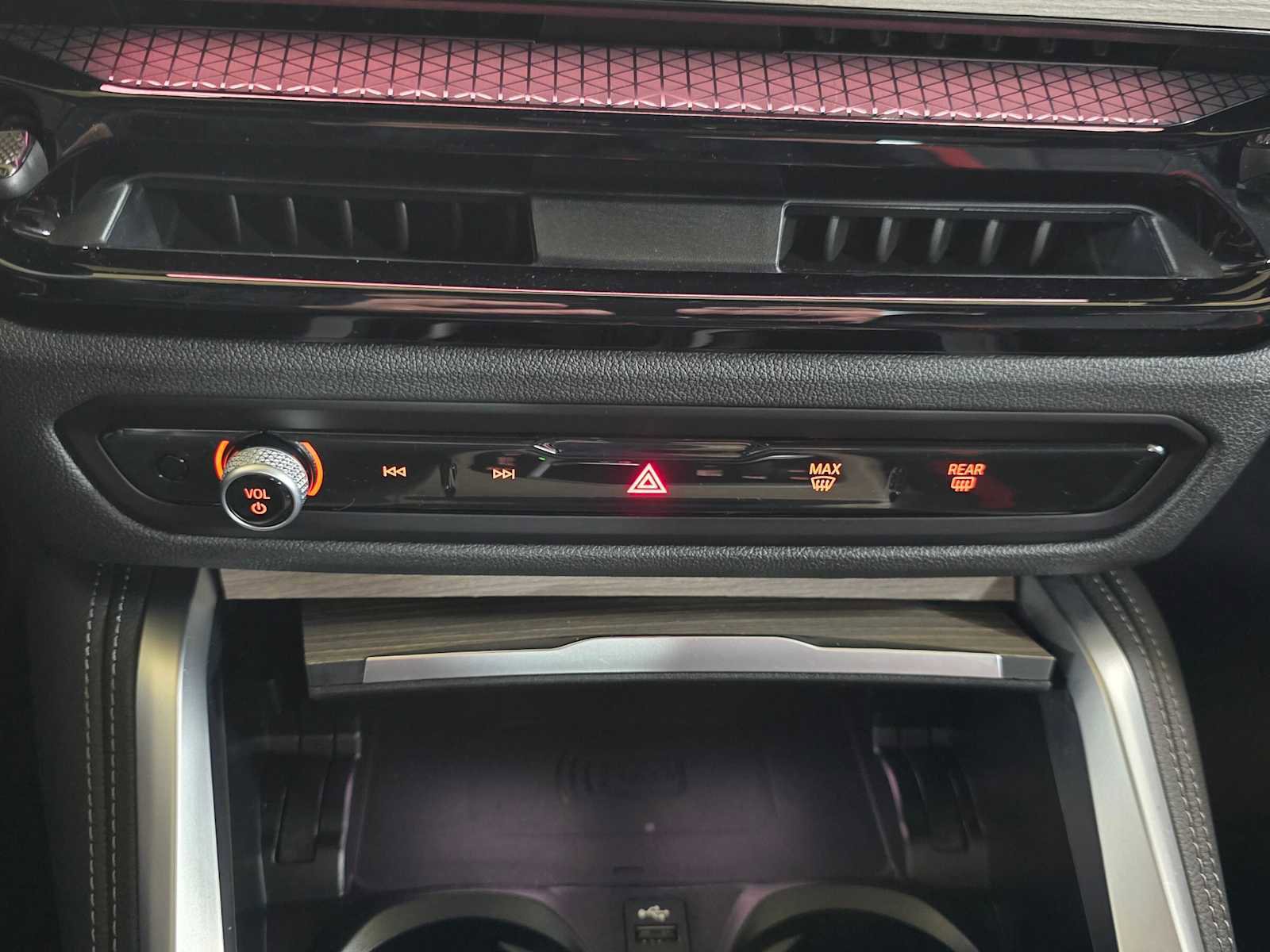 Used 2025 BMW 440i xDrive Coupe w/ Premium Package image 28