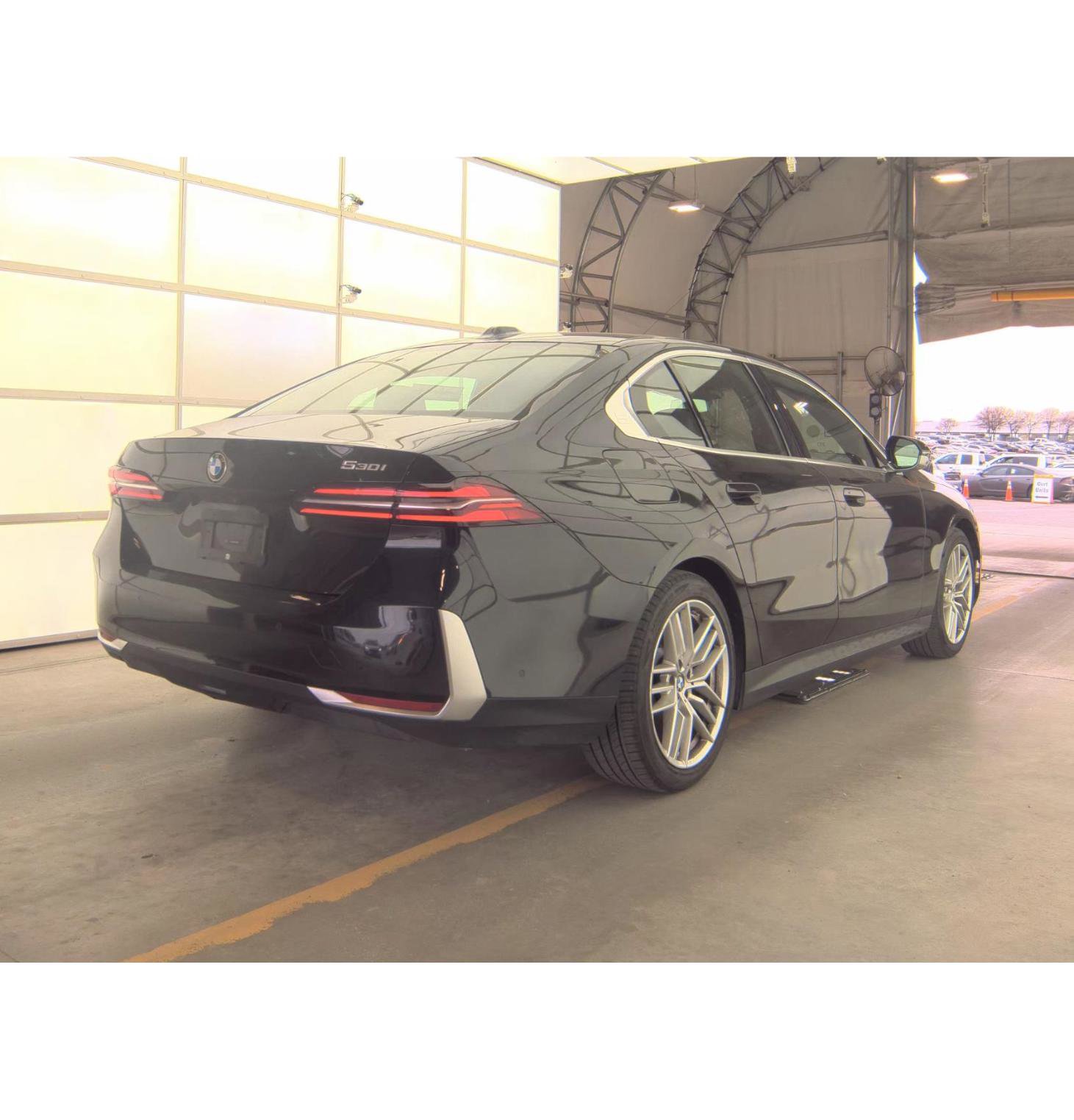 Used 2025 BMW 530i image 4