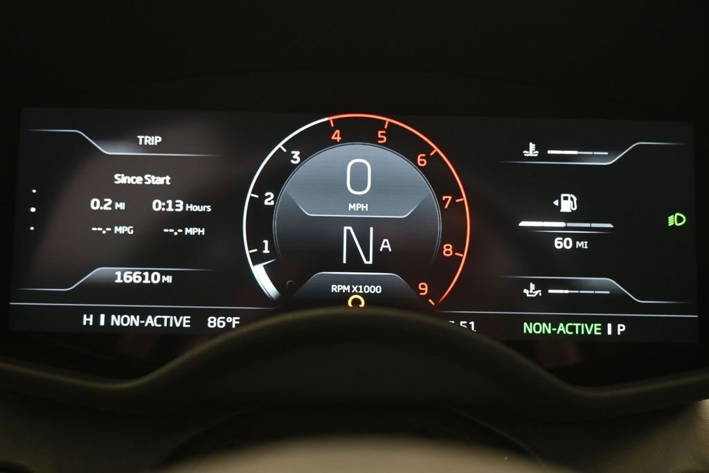 Used 2023 McLaren GT RWD image 14