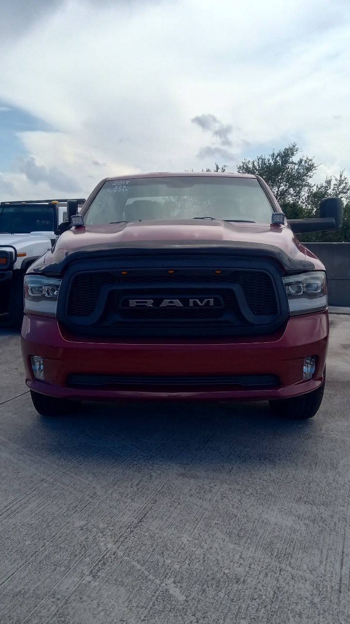 Used 2018 RAM 1500 Express w/ Express Value Package AWD/4WD image 2
