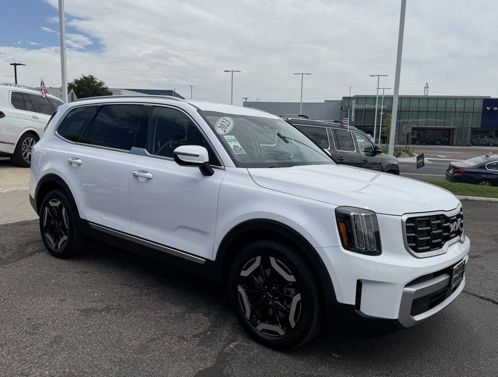Used 2023 Kia Telluride S