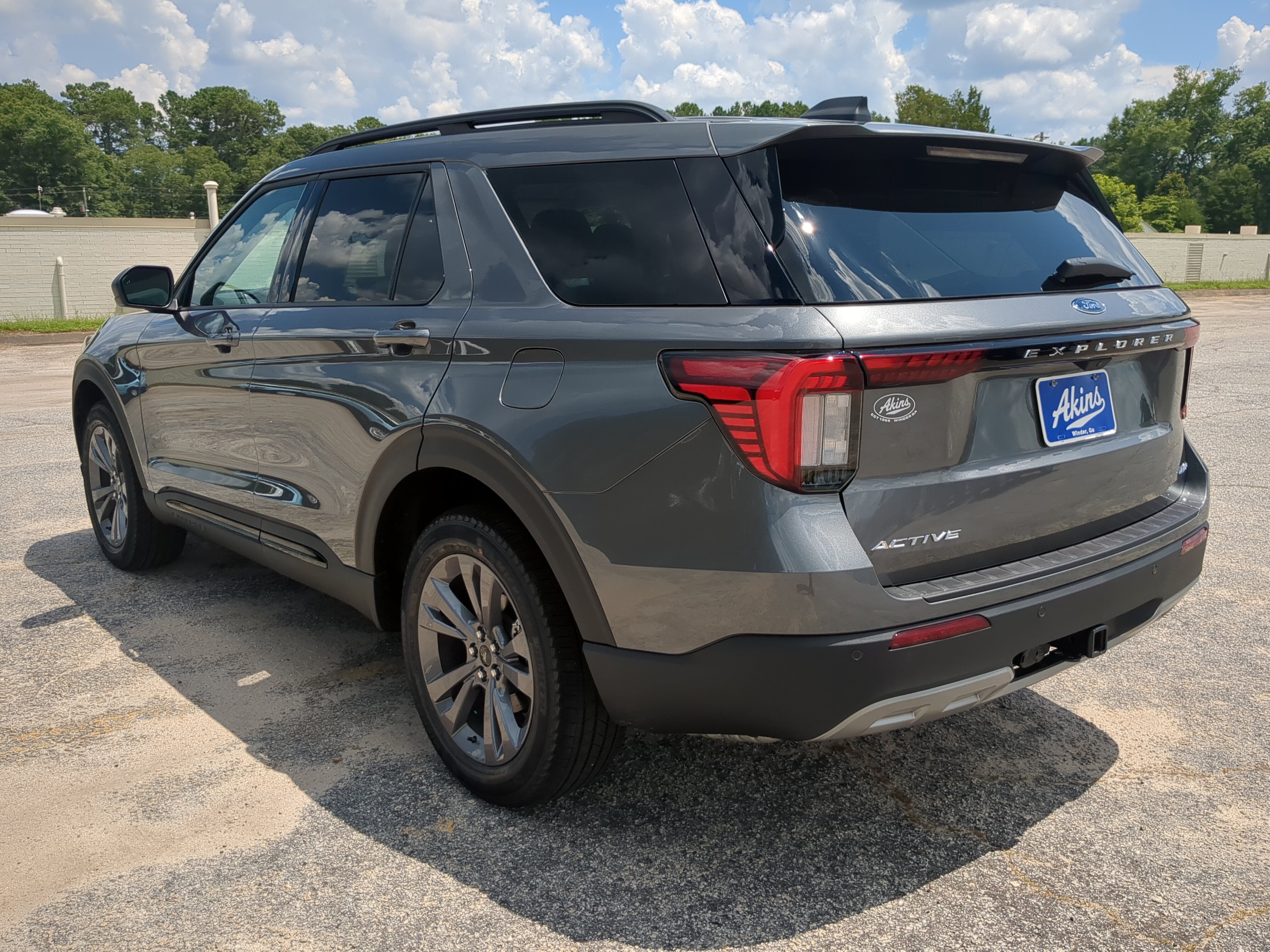 New 2026 Ford Explorer Active w/ Active Comfort Package AWD/4WD image 5