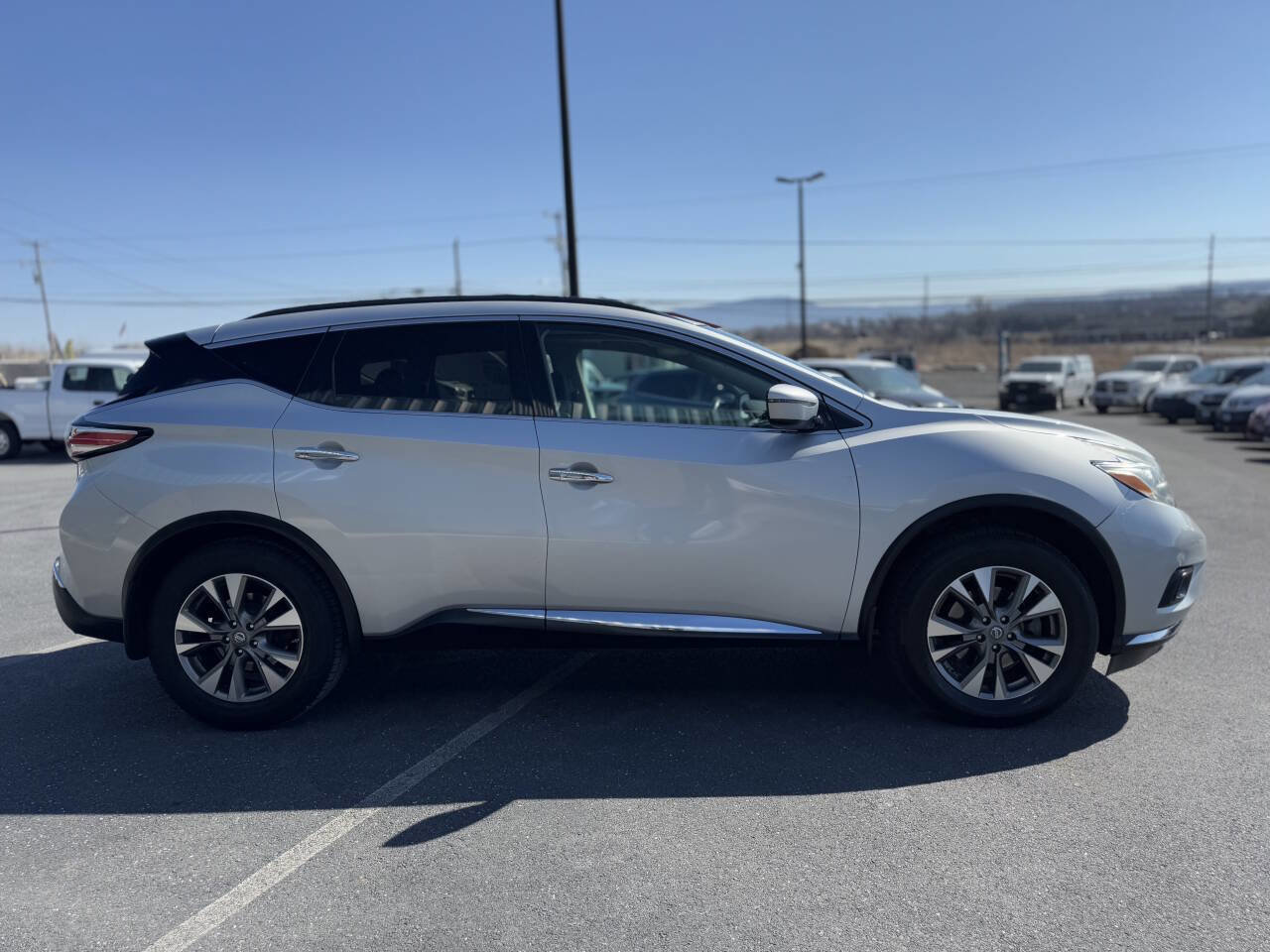 Used 2017 Nissan Murano SV w/ Premium Package image 38