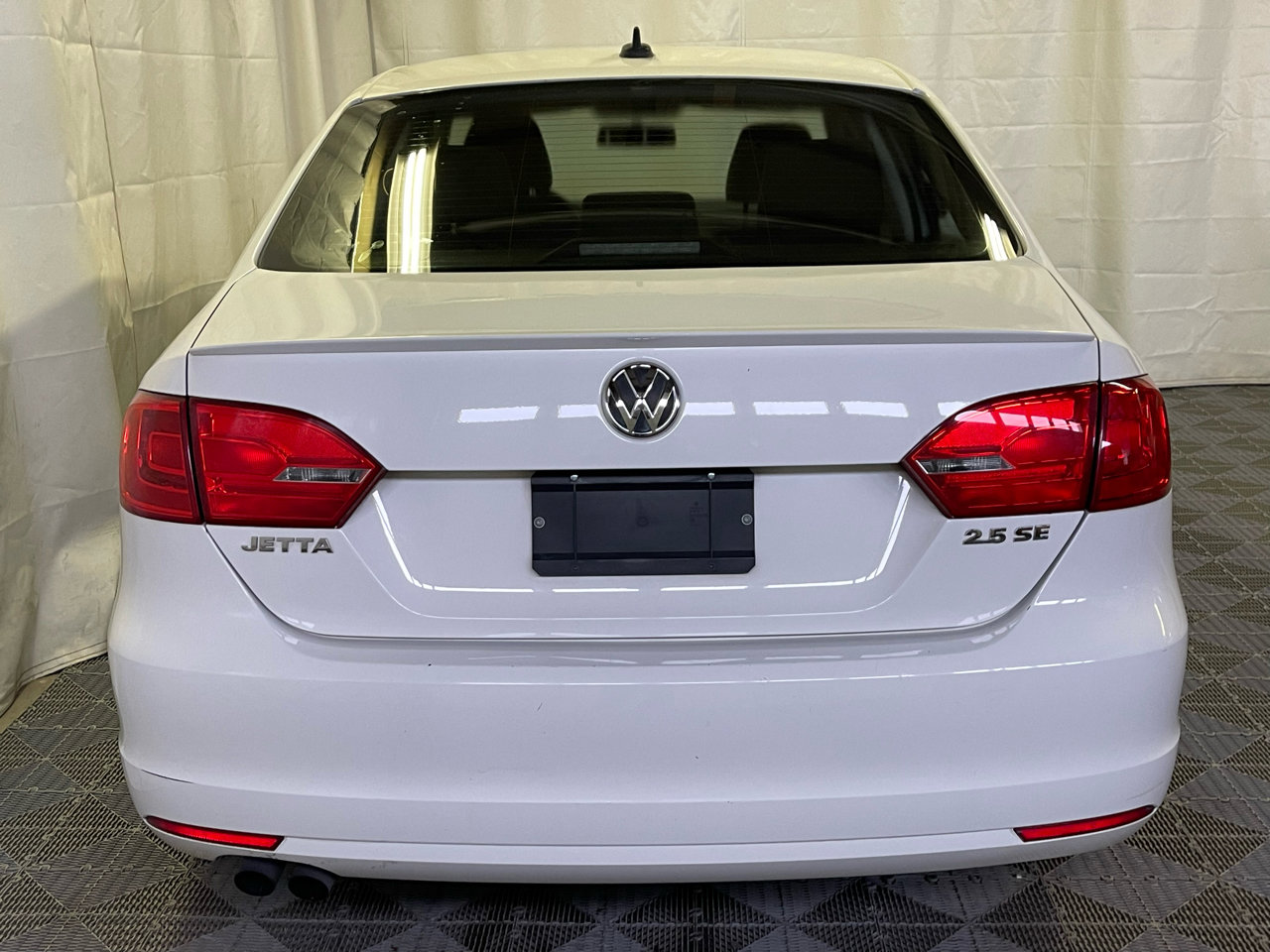 Used 2011 Volkswagen Jetta SE image 8