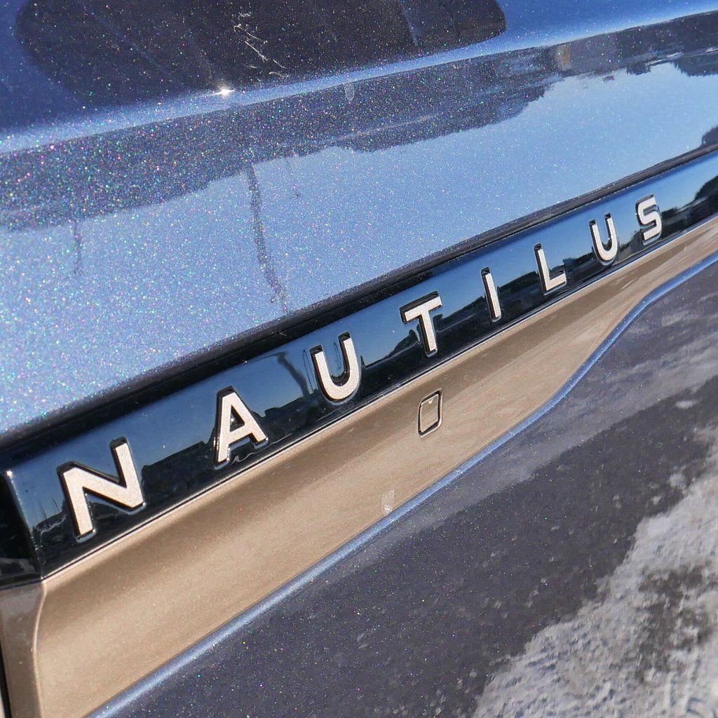 Used 2024 Lincoln Nautilus Black Label image 9