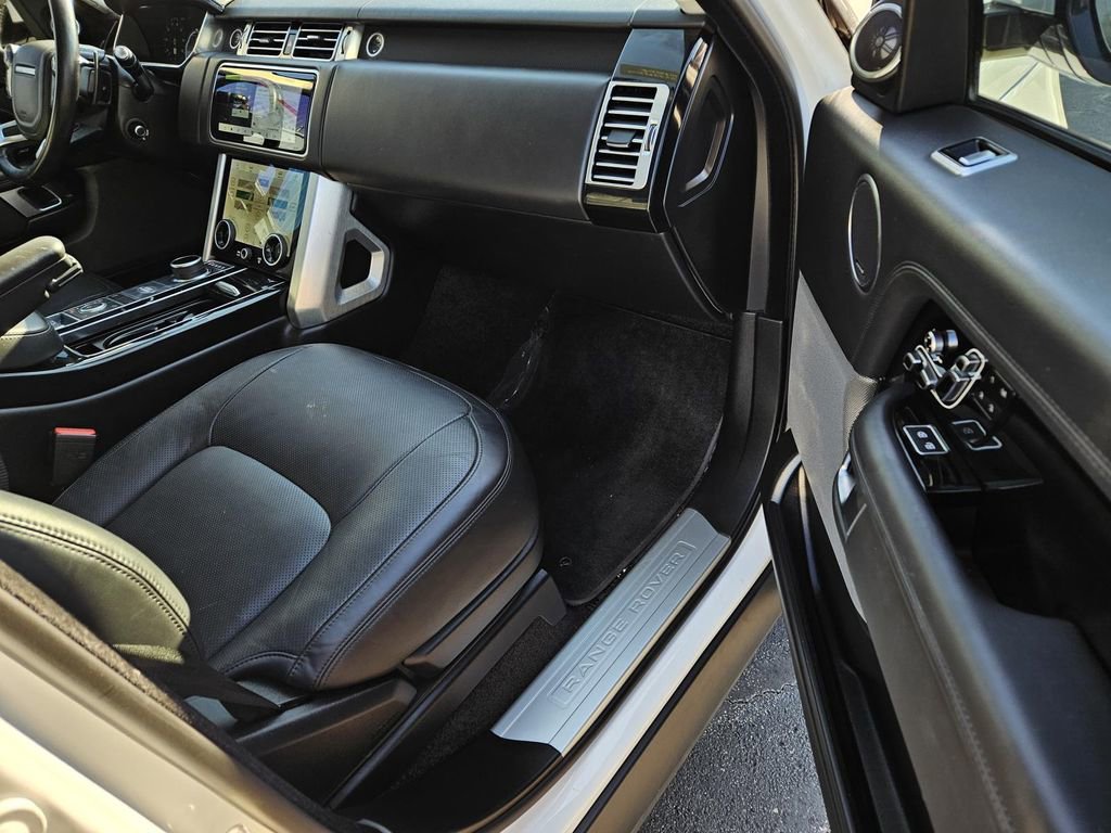 Used 2022 Land Rover Range Rover Westminster Edition image 7