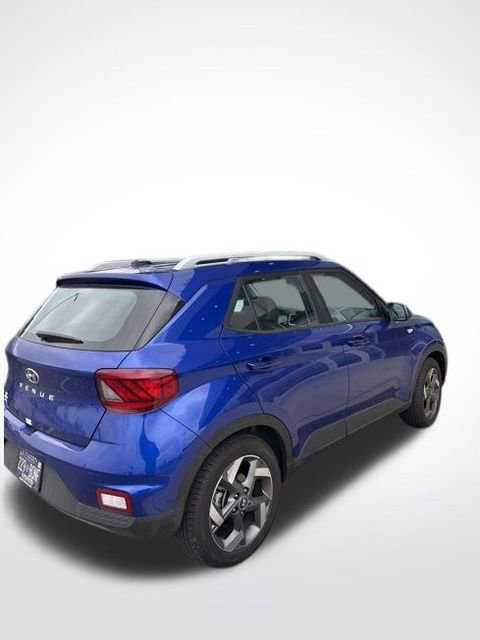 Certified 2025 Hyundai Venue Limited image 3