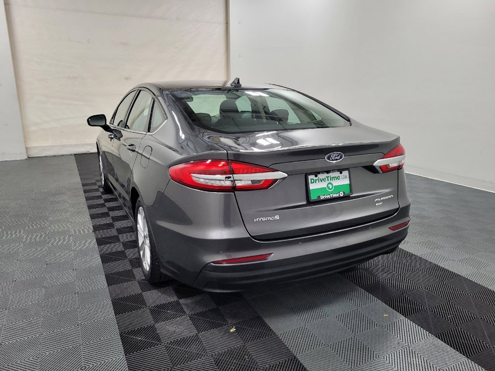Used 2020 Ford Fusion SE image 5