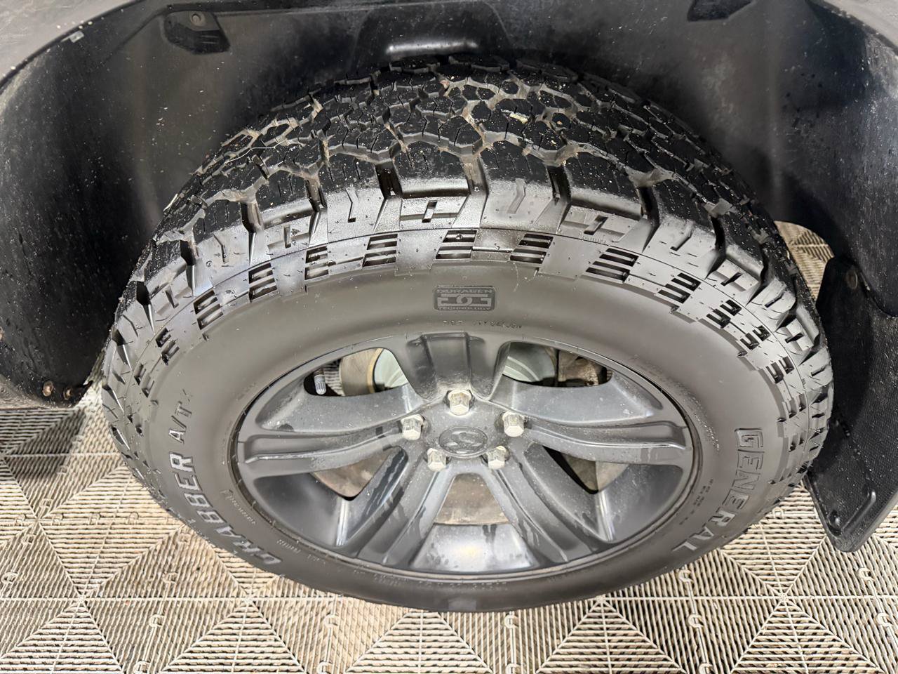 Used 2015 RAM 1500 Sport w/ Black Ram 1500 Sport Group AWD/4WD image 20