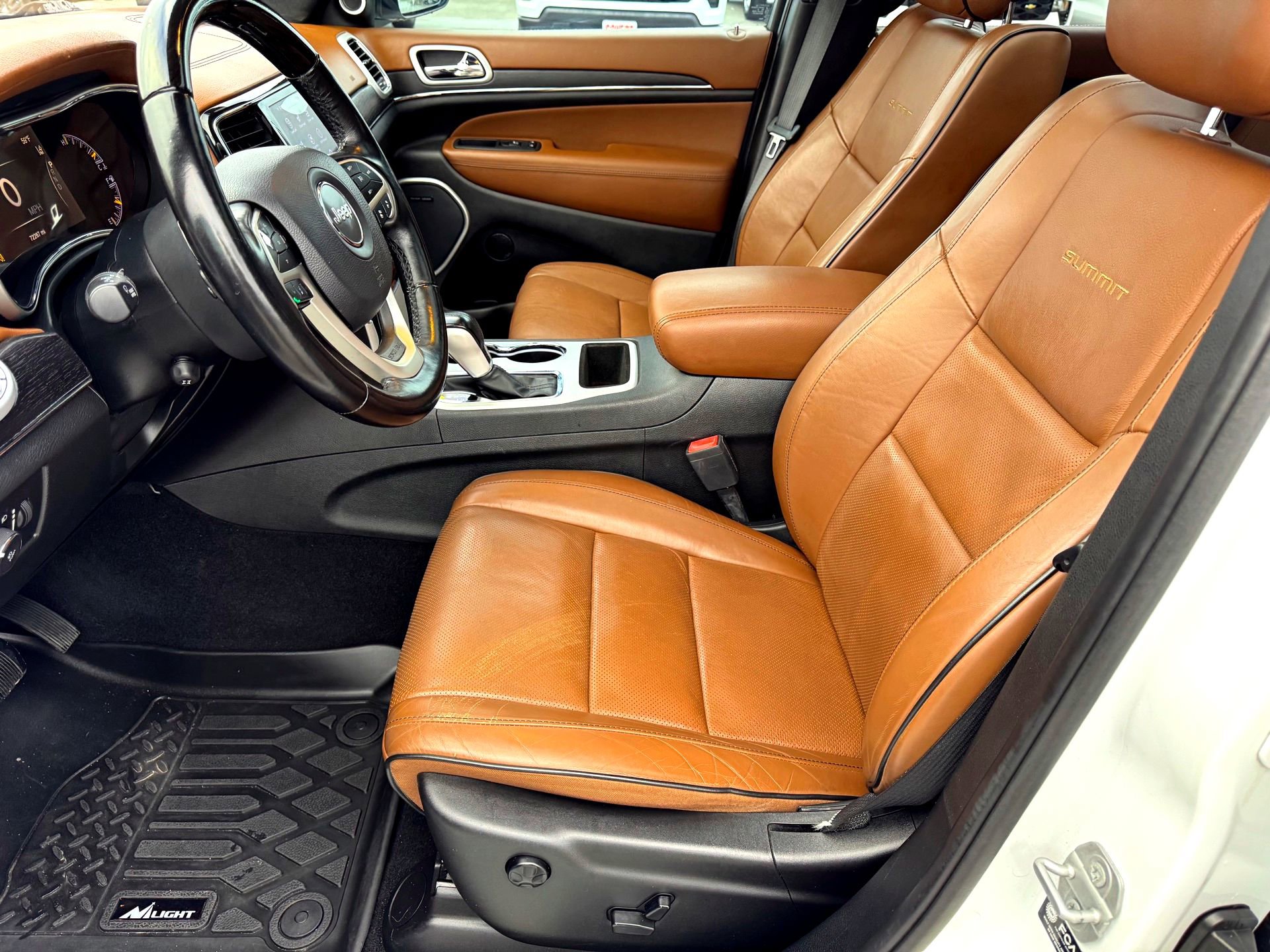 Used 2021 Jeep Grand Cherokee Summit w/ Platinum Series Group image 13