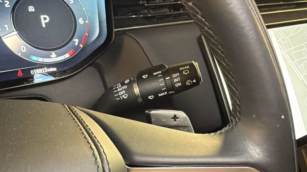 Used 2024 Land Rover Range Rover Sport SE image 28
