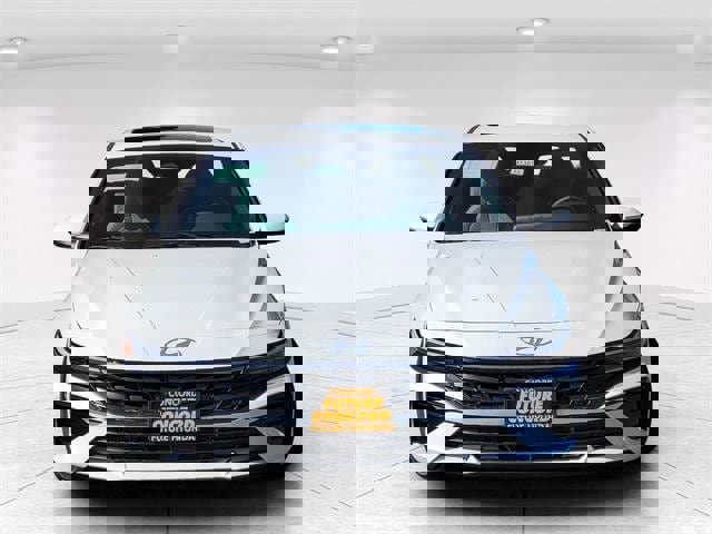 New 2025 Hyundai Elantra Limited image 8