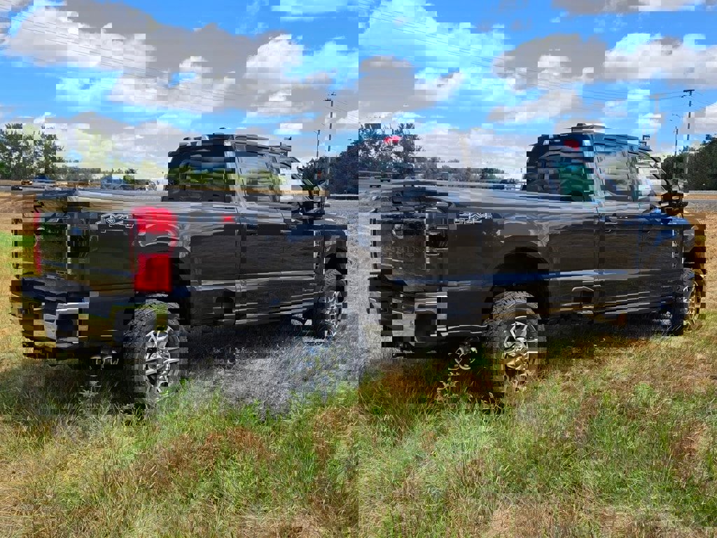New 2025 Ford F350 Lariat w/ Lariat Ultimate Package image 31
