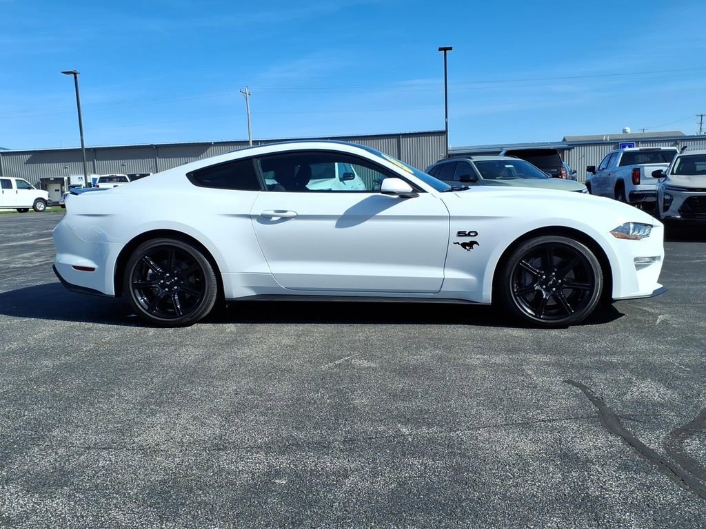 Used 2019 Ford Mustang GT w/ Black Accent Package RWD image 3