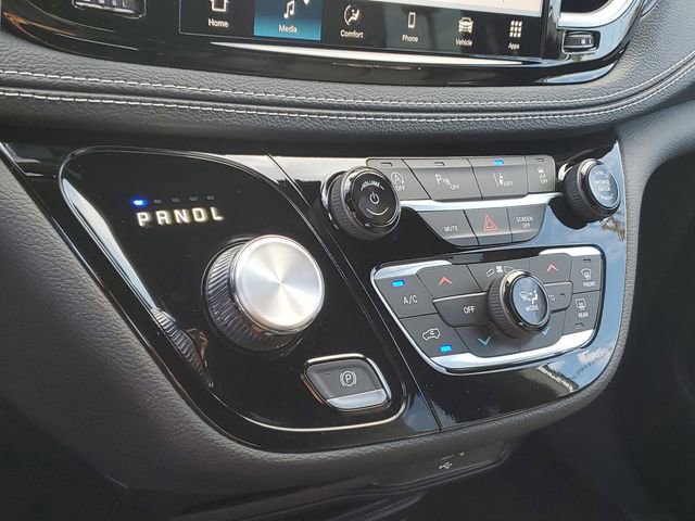 New 2026 Chrysler Pacifica Select image 11