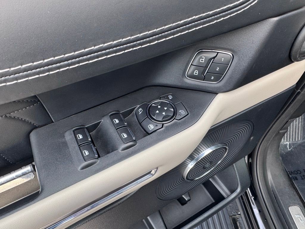 Used 2021 Ford Expedition Platinum image 27